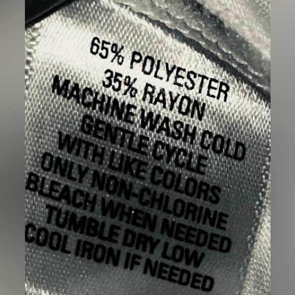 Miss CHIEVOUS Lace sleeveless Button Top  (LG)
Curfew White Tank (LG) - Picture 4 of 11